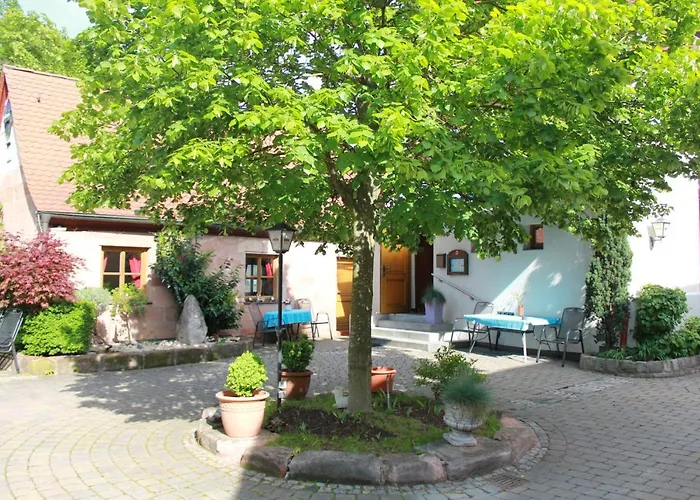 Zur Friedenslinde * Nürnberg